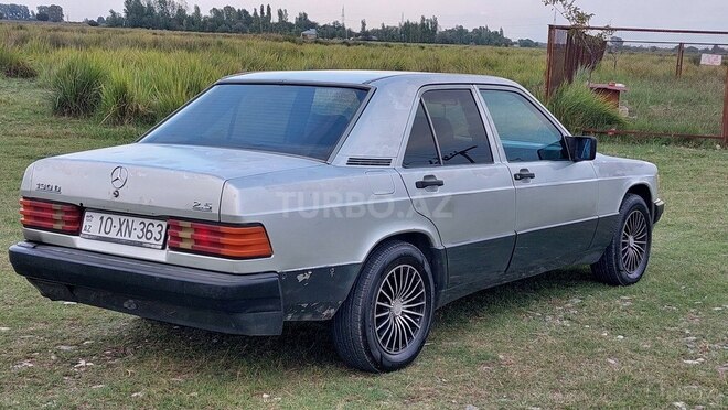 Mercedes 190 1990, 245,000 km - 2.5 l - Bərdə