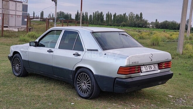 Mercedes 190 1990, 245,000 km - 2.5 l - Bərdə