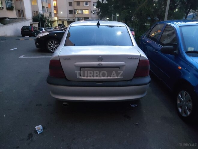 Opel Vectra 1996, 300,000 km - 2.0 l - Bakı