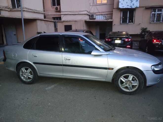 Opel Vectra 1996, 300,000 km - 2.0 l - Bakı
