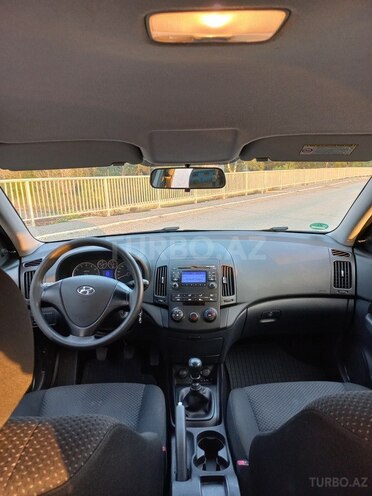 Hyundai i30 2009, 261,000 km - 1.4 l - Mingəçevir