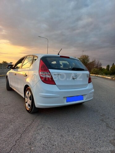 Hyundai i30 2009, 261,000 km - 1.4 l - Mingəçevir