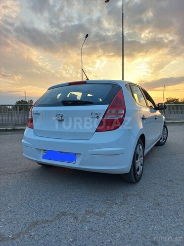 Hyundai i30 2009, 261,000 km - 1.4 l - Mingəçevir