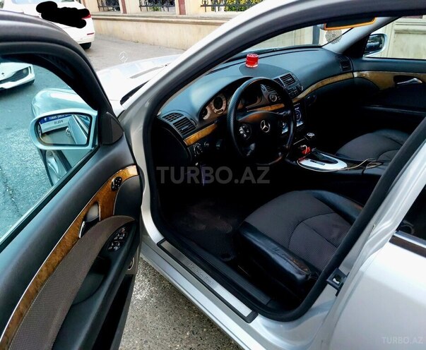 Mercedes E 220 2004, 491,000 km - 2.2 l - Bakı