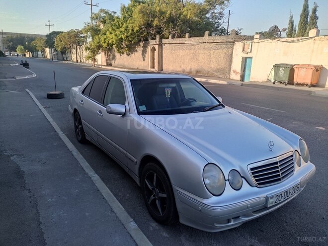Mercedes E 240 2001, 338,000 km - 2.4 l - Bakı