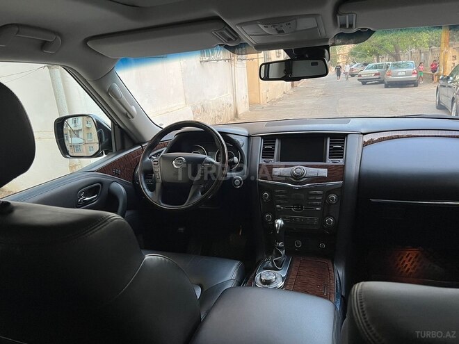 Nissan Patrol 2010, 118,000 km - 5.6 л - Bakı