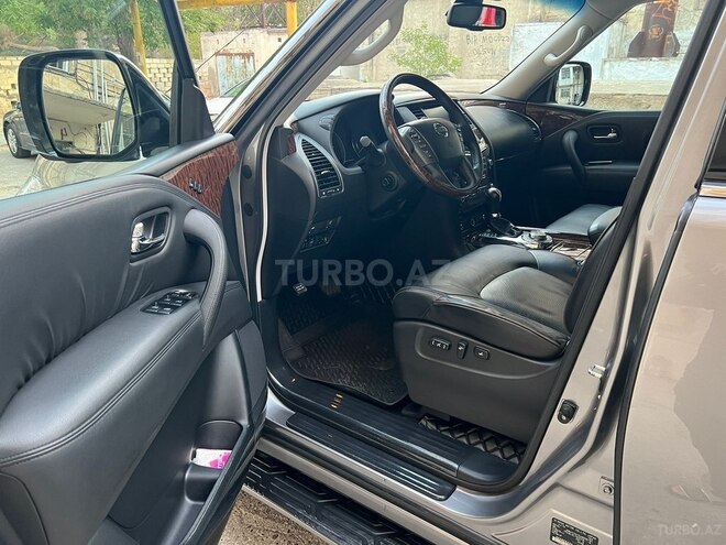 Nissan Patrol 2010, 118,000 km - 5.6 л - Bakı