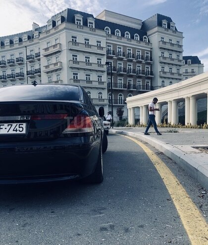 BMW 745 2002, 375,000 km - 4.4 l - Bakı