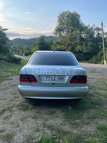 Mercedes E 320 2001, 398,520 km - 3.2 л - Bakı