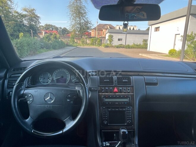 Mercedes E 320 2001, 398,520 km - 3.2 л - Bakı