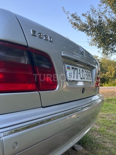 Mercedes E 320 2001, 398,520 km - 3.2 л - Bakı