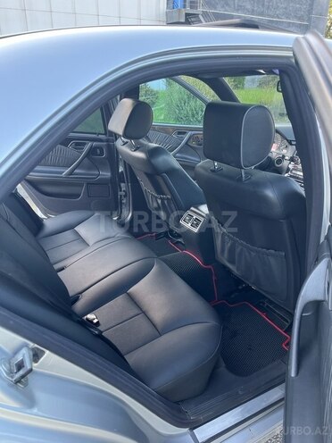 Mercedes E 320 2001, 398,520 km - 3.2 л - Bakı