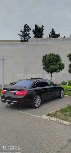 BMW 750 2010, 173,000 km - 4.4 л - Bakı