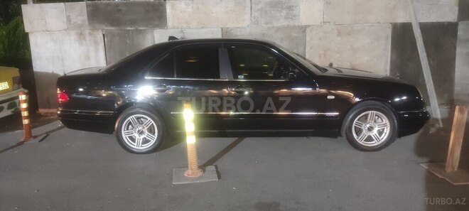 Mercedes E 280 1999, 345,000 km - 2.8 л - Bakı