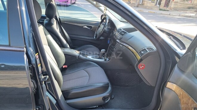 Mercedes E 240 2004, 292,000 km - 2.6 l - Bakı