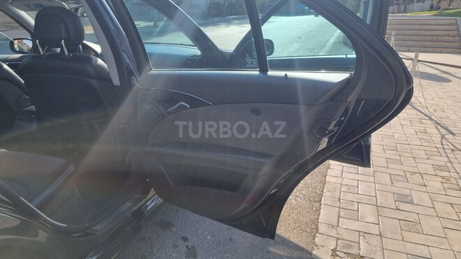 Mercedes E 240 2004, 292,000 km - 2.6 l - Bakı