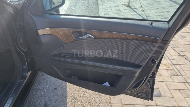 Mercedes E 240 2004, 292,000 km - 2.6 l - Bakı