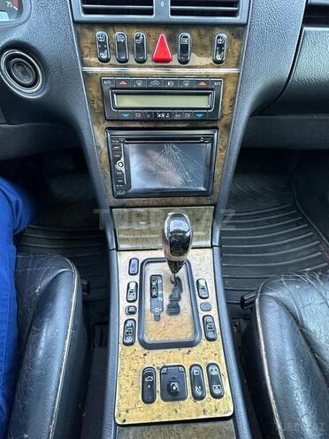 Mercedes E 240 2001, 350,000 km - 2.6 l - Kürdəmir