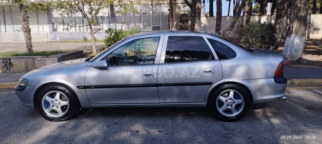 Opel Vectra 1996, 321,545 km - 2.0 l - Sumqayıt