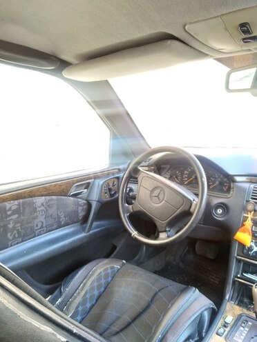 Mercedes E 230 1991, 390,911 km - 2.3 л - Sumqayıt