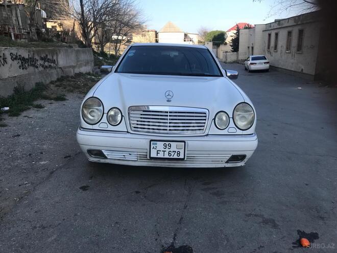 Mercedes E 320 1999, 290,000 km - 3.2 л - Bakı