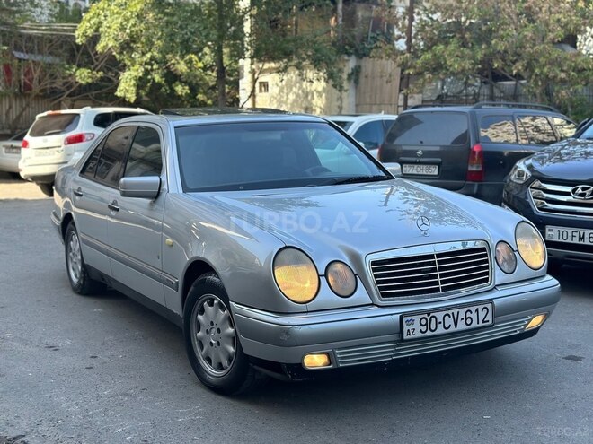 Mercedes E 230 1997, 291,000 km - 2.3 l - Bakı