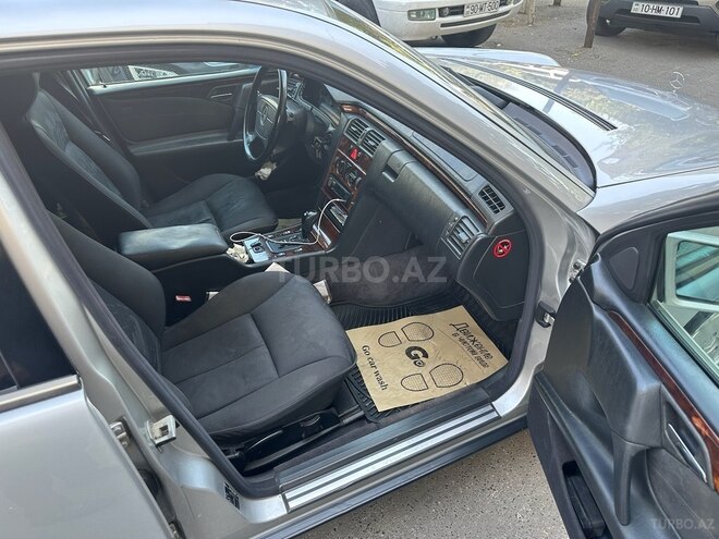 Mercedes E 230 1997, 291,000 km - 2.3 l - Bakı