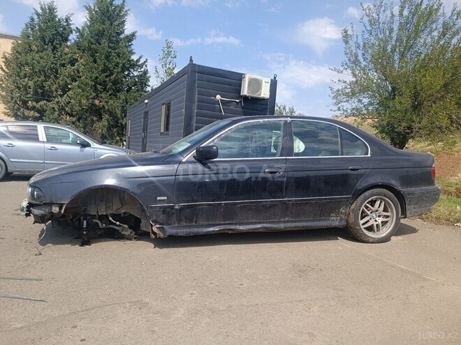 BMW 528 1998, 280,000 km - 2.8 l - Beyləqan