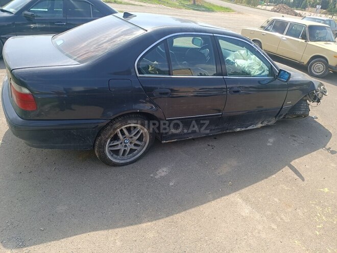 BMW 528 1998, 280,000 km - 2.8 l - Beyləqan