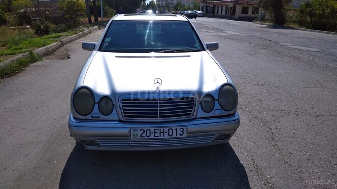 Mercedes E 230 1995, 352,500 km - 2.3 l - Bakı