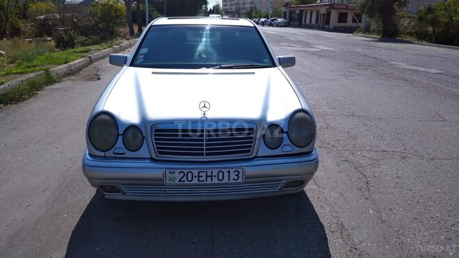 Mercedes E 230 1995, 352,500 km - 2.3 l - Bakı