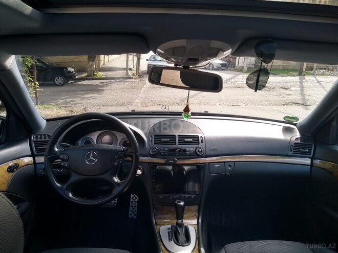 Mercedes E 220 2006, 259,000 km - 2.2 l - Bakı