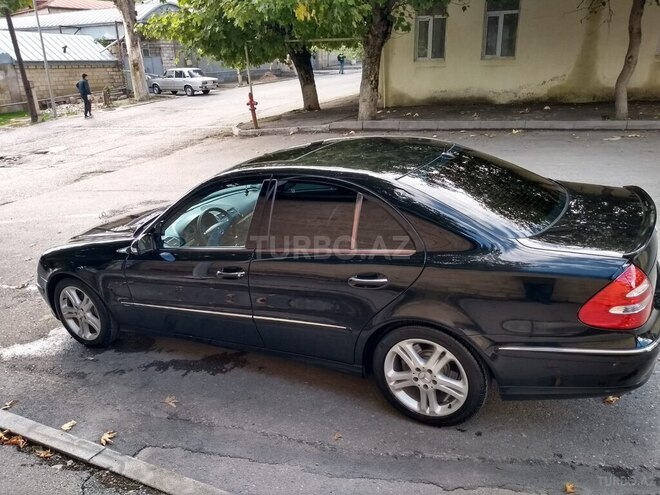 Mercedes E 220 2006, 259,000 km - 2.2 l - Bakı