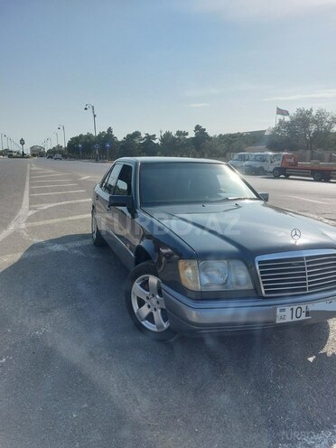 Mercedes E 220 1994, 250,000 km - 2.2 l - Bakı