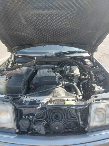 Mercedes E 220 1994, 250,000 km - 2.2 l - Bakı
