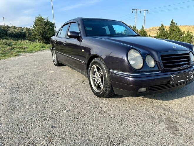 Mercedes E 320 1997, 215,000 km - 3.2 l - Bakı