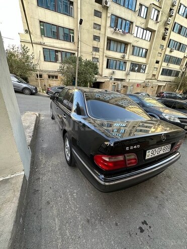 Mercedes E 240 2001, 277,000 km - 2.6 л - Bakı