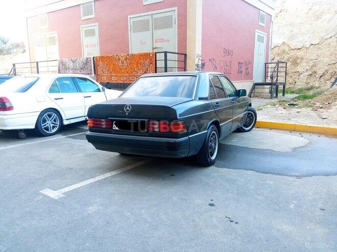 Mercedes 190 1992, 300,000 km - 2.6 l - Bakı