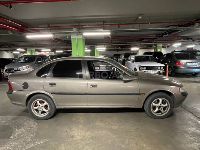 Opel Vectra 1996, 365,000 km - 2.0 l - Bakı