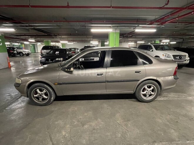 Opel Vectra 1996, 365,000 km - 2.0 l - Bakı