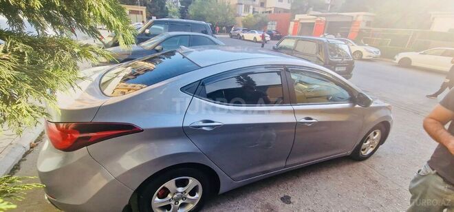 Hyundai Elantra 2015, 4,700 km - 1.8 л - Bakı