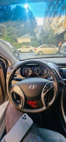 Hyundai Elantra 2015, 4,700 km - 1.8 л - Bakı