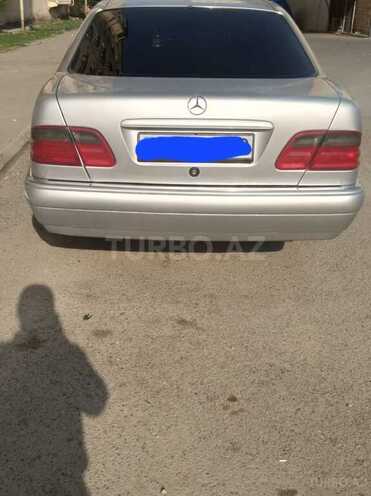 Mercedes E 230 1996, 391,000 km - 2.3 l - Sumqayıt