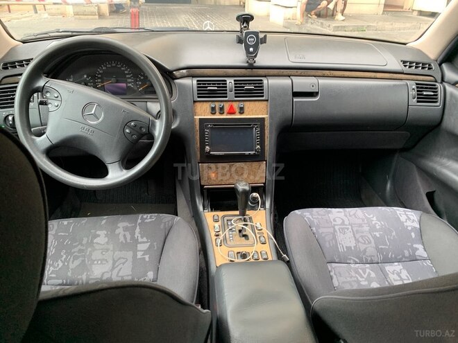 Mercedes E 240 1998, 270,338 km - 2.4 l - Bakı