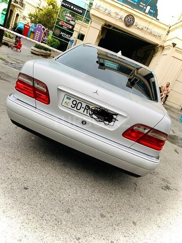 Mercedes E 240 1998, 270,338 km - 2.4 l - Bakı