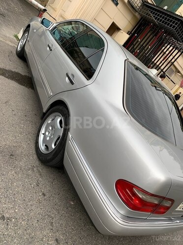 Mercedes E 240 1998, 270,338 km - 2.4 l - Bakı