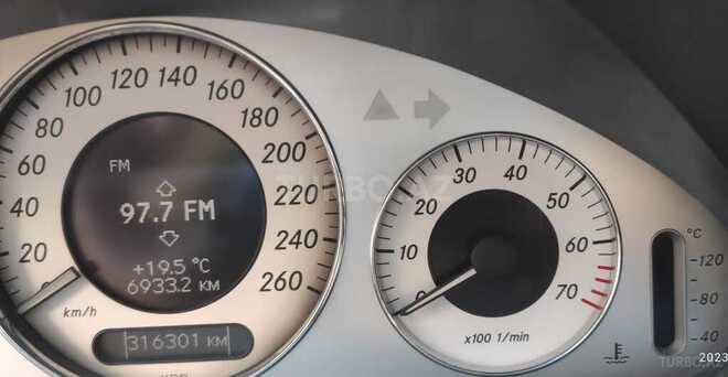 Mercedes E 200 2006, 316,000 km - 1.8 l - Bakı