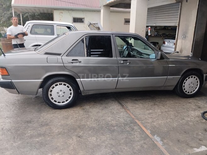 Mercedes 190 1991, 326,000 km - 2.0 л - Sabirabad