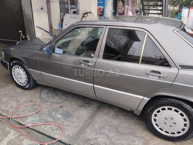Mercedes 190 1991, 326,000 km - 2.0 л - Sabirabad