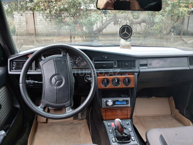 Mercedes 190 1991, 326,000 km - 2.0 л - Sabirabad